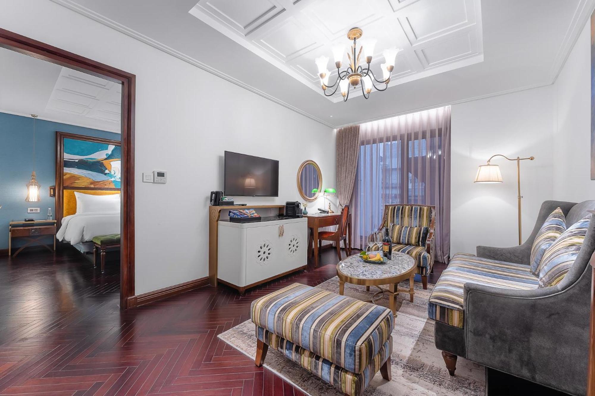 Peridot Grand Luxury Boutique Hotel Hanoj Exteriér fotografie A suite at the hotel